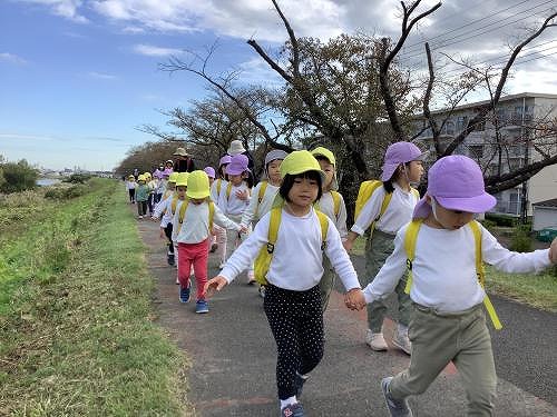 3・4歳児お散歩遠足